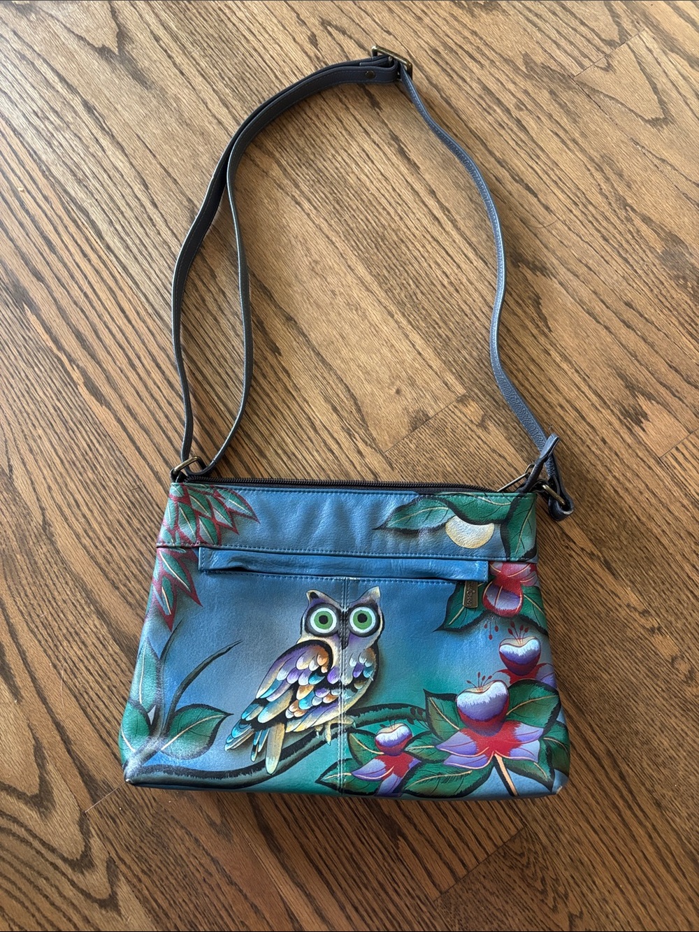 Anuschka Hand-Painted
Crossbody Bag